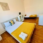 Hostel Luxury Ideal For Tourists, Ideal To Visit Lisbon!