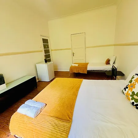 Luxury Ideal For Tourists, Ideal To Visit Lisbon! Хостел *