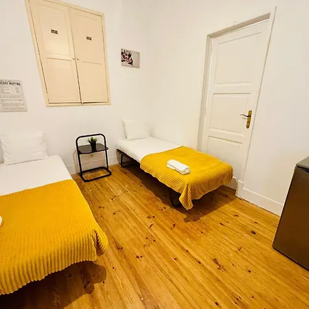 Luxury Ideal For Tourists, Ideal To Visit Lisbon! Хостел Лісабон