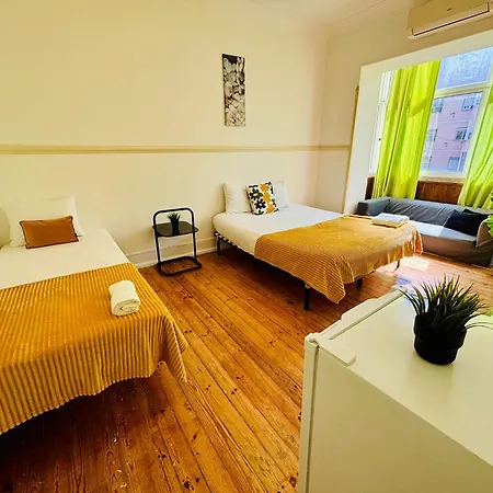 Luxury Ideal For Tourists, Ideal To Visit Lisbon! Хостел *